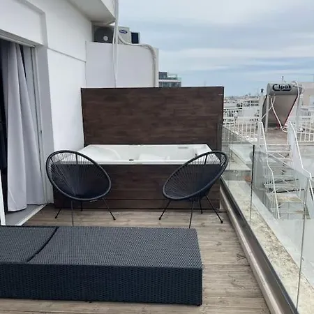 Panathenaic & Acropolis View - Jacuzzi Penthouse Athens